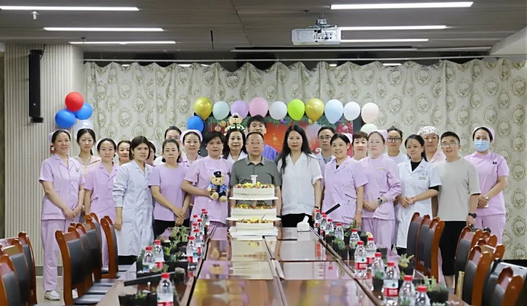 温情相伴 共筑美好—— 我院举办职工集体生日会
